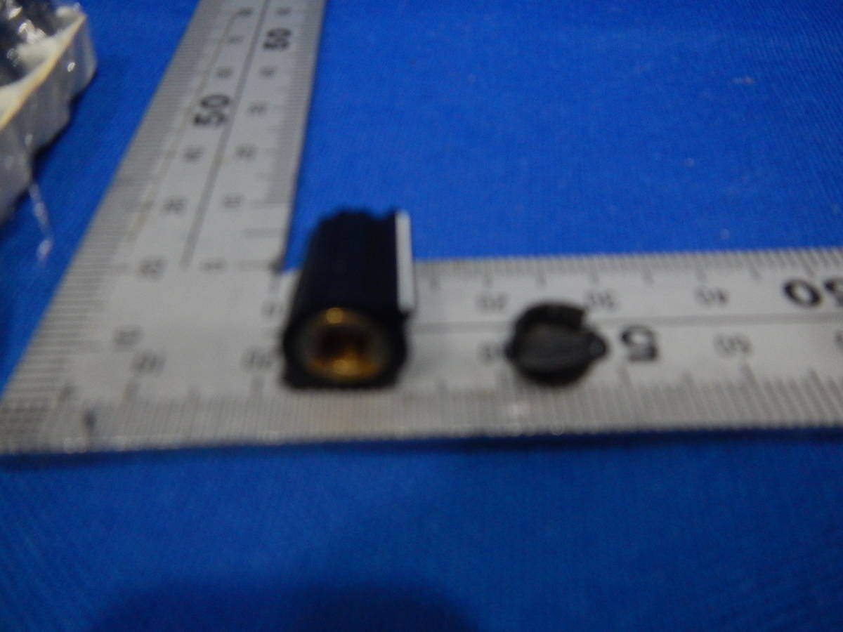 E 137 A 電子parts スイッチツマミ キャップ 大きさは曲尺で 測定用付属しませんの画像7