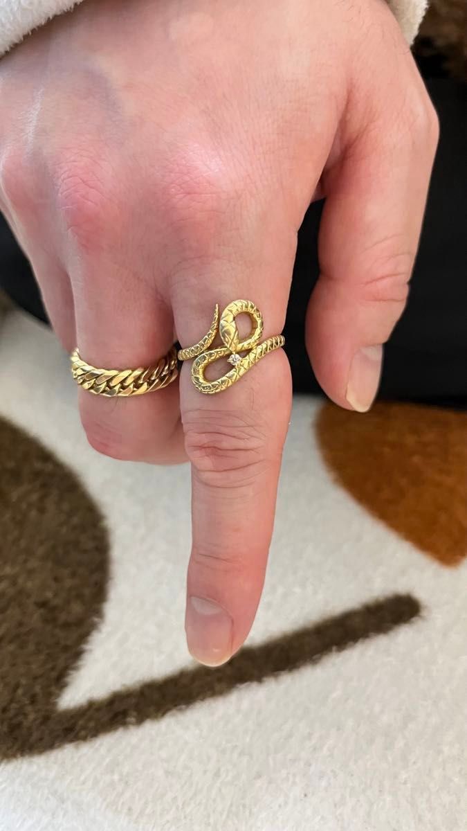 18金　スネークダイヤモンドリング　縁起物　蛇デザイン　指輪　ダイヤ付１８号　 ゴールド　Ｋ１8