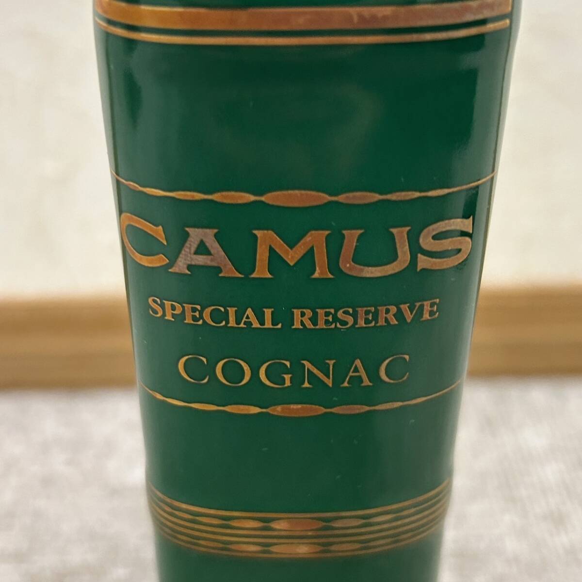 【ART-3398】1円スタート CAMUS スペシャルリザーブ ブック ルノワール ブランデー 洋酒 700ml 40％ 余り栓 箱付 未開栓 長期保管品 現状品_画像6