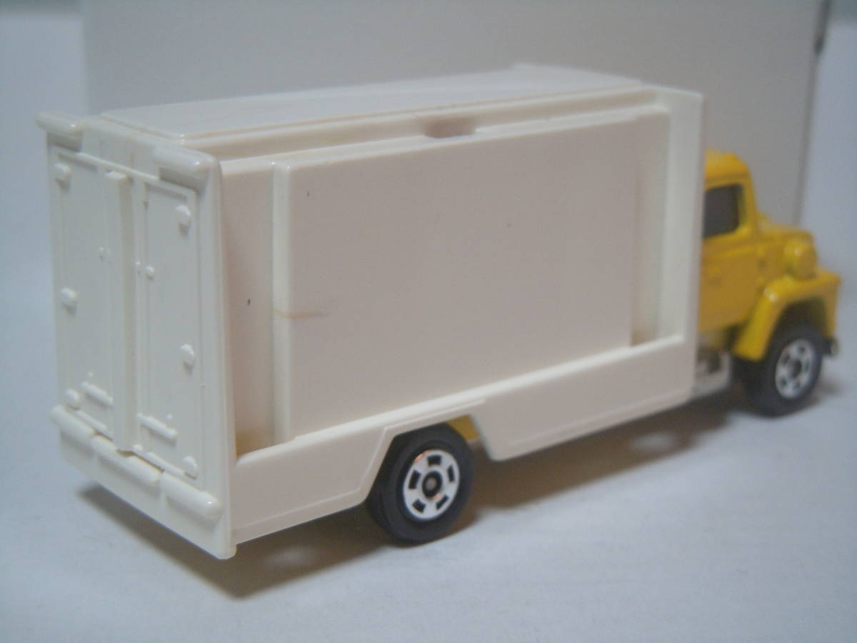 ☆トミカ ポケットカー輸出仕様セット物単品 F64-2 フォード・パネルバン:FORD PANEL VAN(白コンテナ/黒窓/裏板メッキ)希少・入手困難品！ _画像4