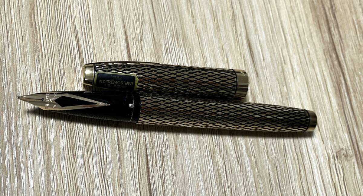 【美品・箱付き】シェーファー( SHEAFFER U.S.A)万年筆 インペリアル ペン先14K(585)ゴールド格子柄14k GF_画像6