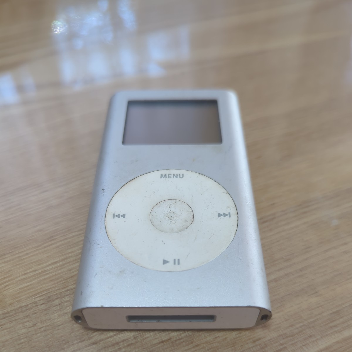 〈664〉iPod mini A1051 4GB 本体のみ中古　ジャンク品_画像2