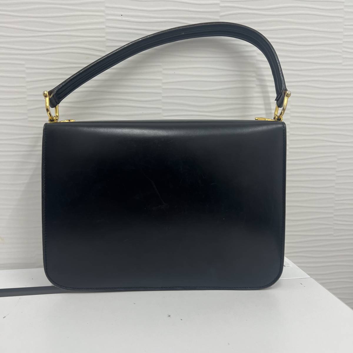 中古品 CELINE セリーヌ 馬車金具 カーフレザー 本革 ブラック ゴールド金具 ヴィンテージ レディースの画像2