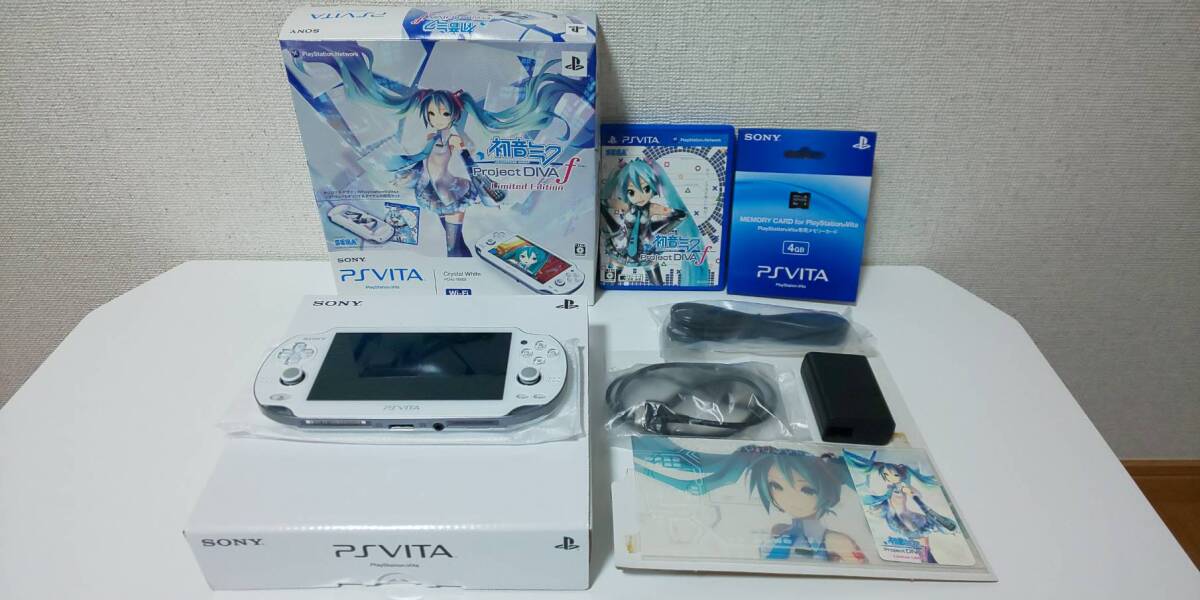 PlayStation Vita 初音ミク Limited Edition Wi-Fiモデル PCHJ-10002 Project DIVA f_画像1