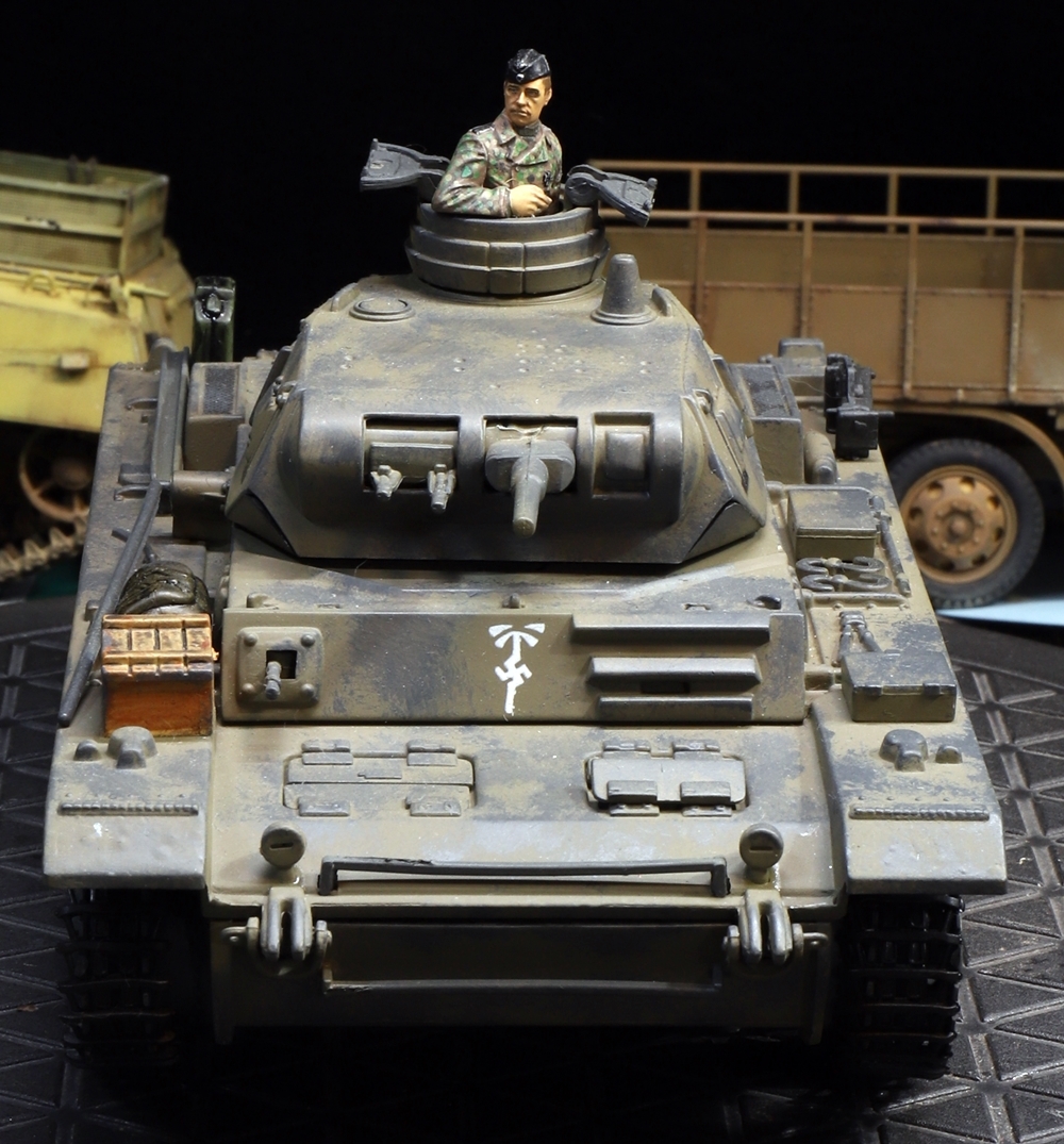 1/35 ドイツ軍 Ⅲ号戦車（E型）アフリカ軍団仕様ヘビーウェイト（フィギュア付き） 制作完成品_画像6