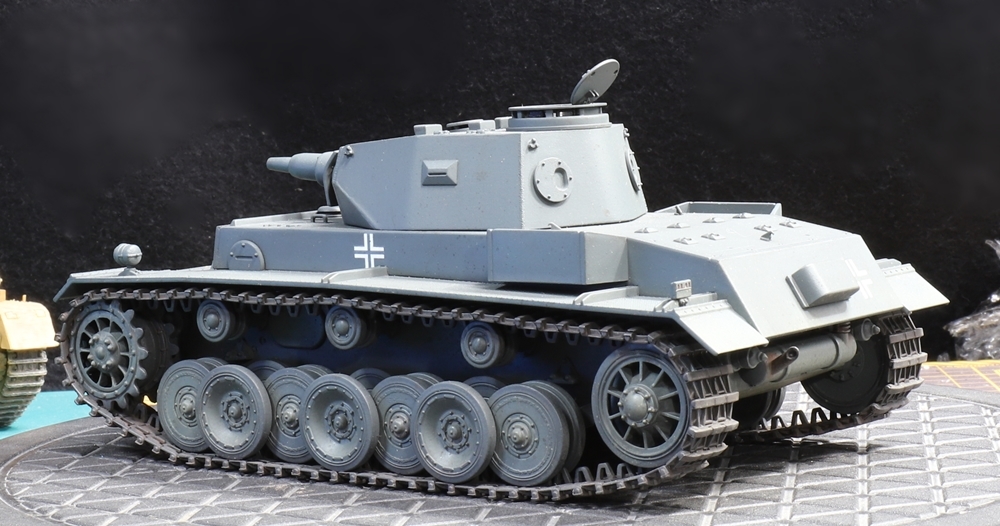 1/35 ドイツ陸軍 Ⅳ号中戦車VK3001（H）試作戦車1941年3月 ２輛 制作完成品_画像3
