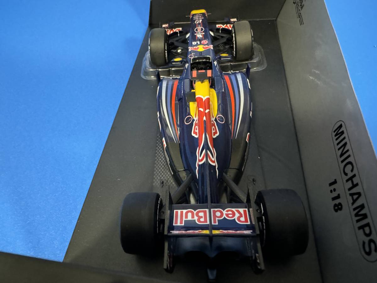 ミニチャンプス 1/18 レッドブル ルノー RB6 S.ベッテル 2010 ワールドチャンピオン MINICHAMPS Redbull RENAULT RB6 S.VETTEL No.5_画像8