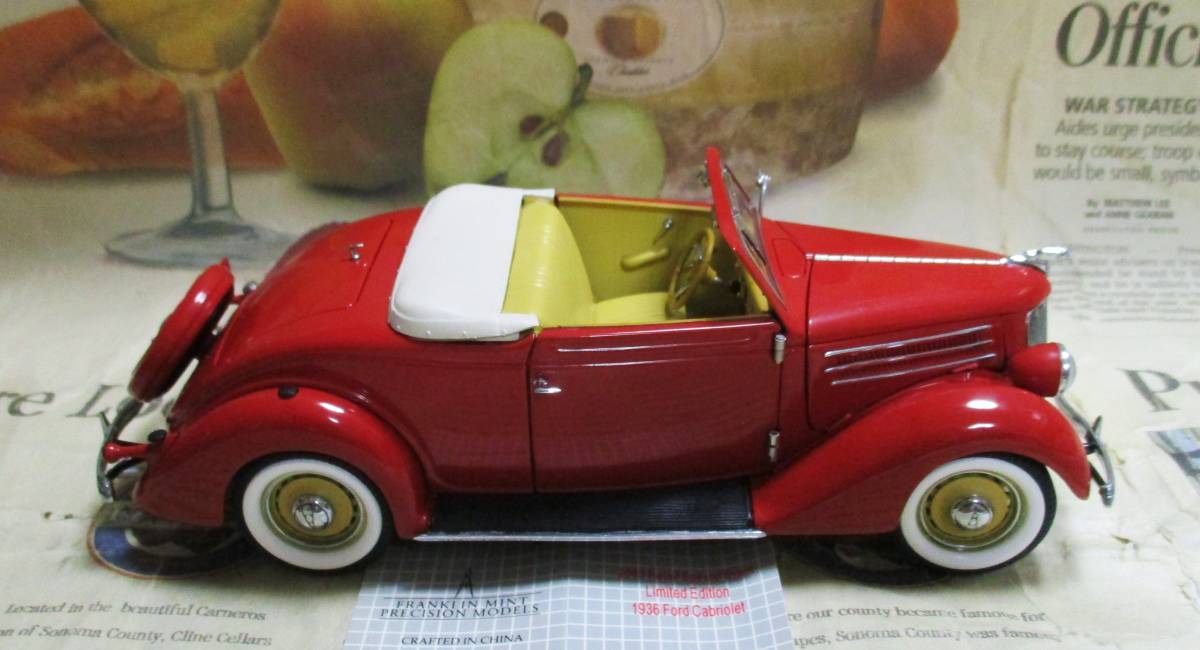 ★レア絶版*世界3000台*フランクリンミント*1/24*1936 Ford Deluxe Cabriolet レッド_画像6