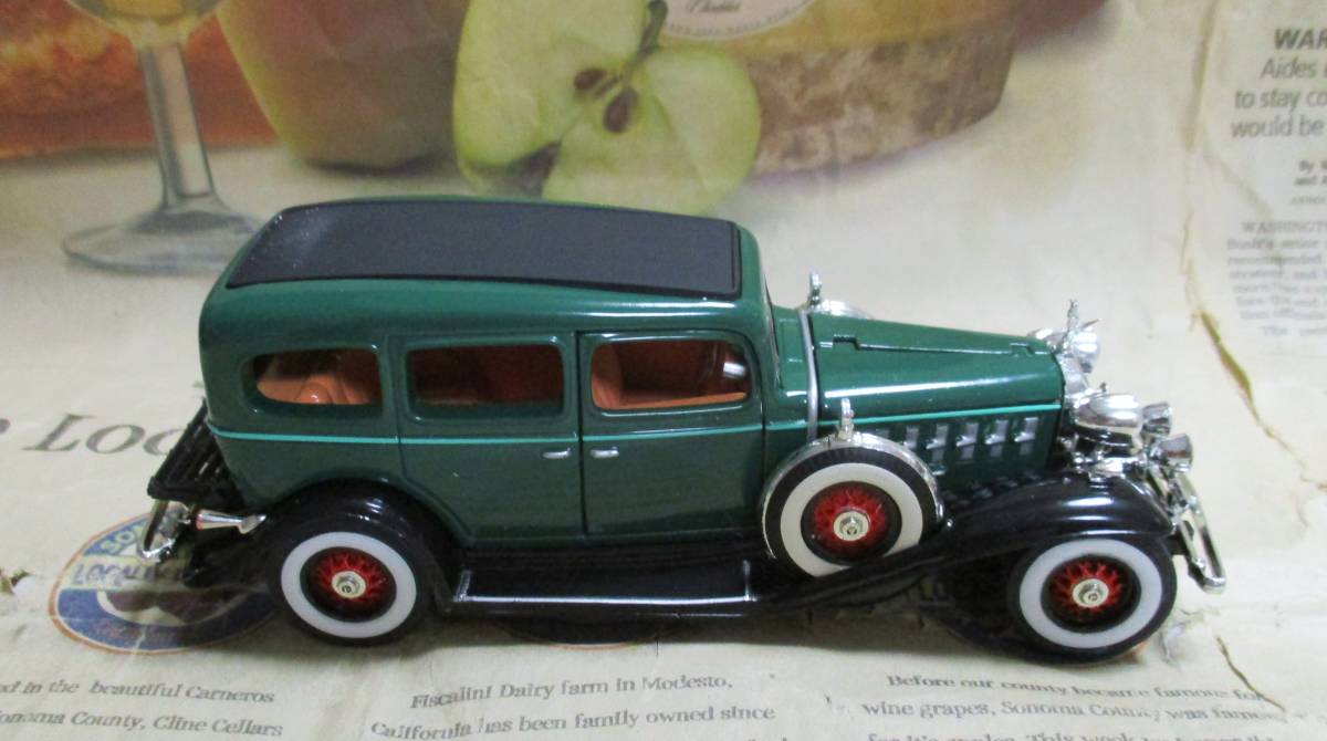 * редкость распроданный *Signature Models*1/32*1932 Cadillac Fleetwood Sedan зеленый ≠ Franklin Mint 