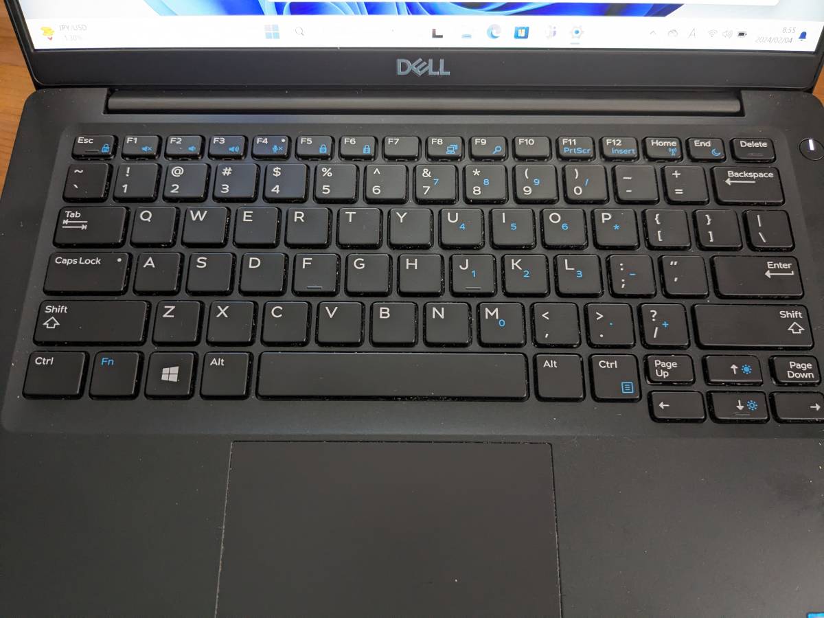 中古PC DELL LATITUDE7390/英語KB/Windos11Pro64Bit/第8世代Corei5-8250U/メモリ8GB/SSD256GB/13.3インチ 1920x1080タッチパネル_画像3