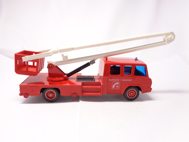 solido 3112 BERLIET NACELLE Solido belilie Rescue car ( box attaching ) postage extra 