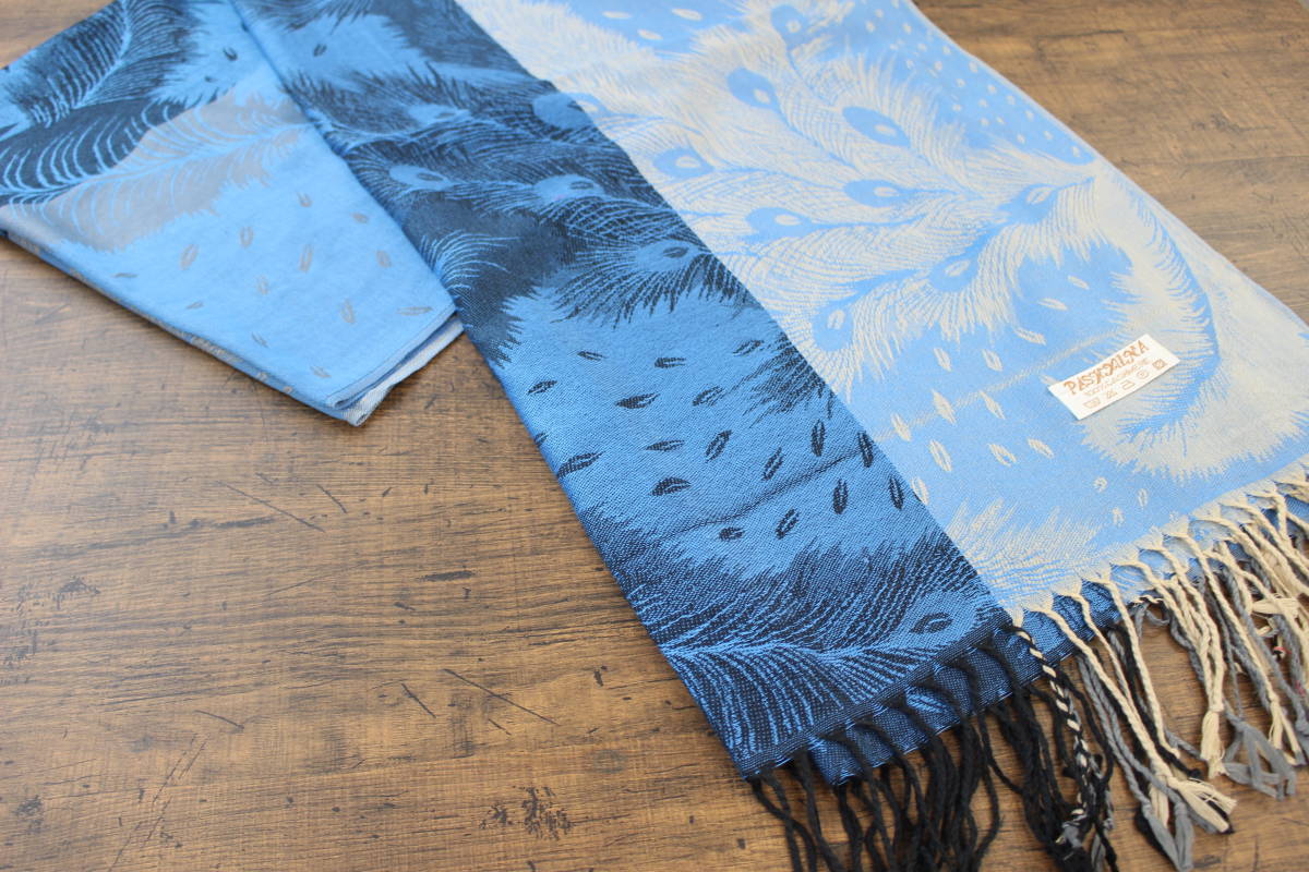 新品【パシュミナ Pashmina】フェザー柄 ライトブルー系グラデーション 青 L.BLUE 大判 ストール カシミア100% Cashmere_画像3