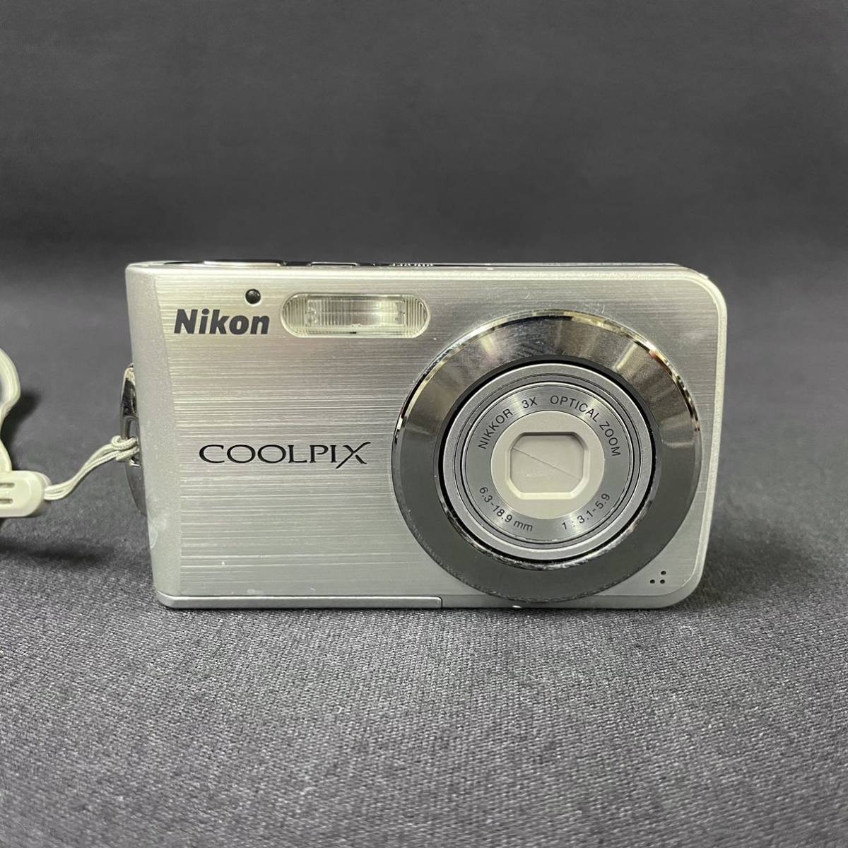 動作品 NIKON ニコン COOLPIX S210 バッテリー付き コンパクトデジタルカメラ デジカメ_画像1