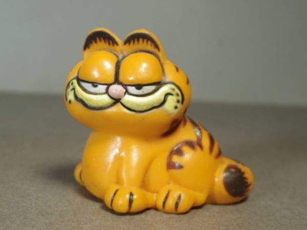 Garfield ガーフィールド PVCフィギュア 座り DAKINの画像1