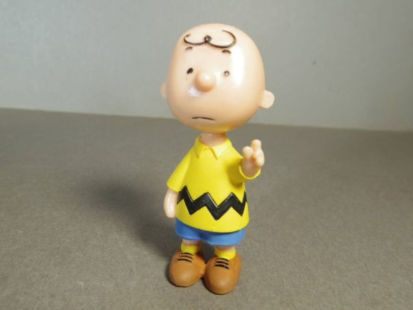 Peanuts ピーナッツ チャーリー・ブラウン PVCフィギュア BULLYLAND SNOOPY スヌーピーの画像1