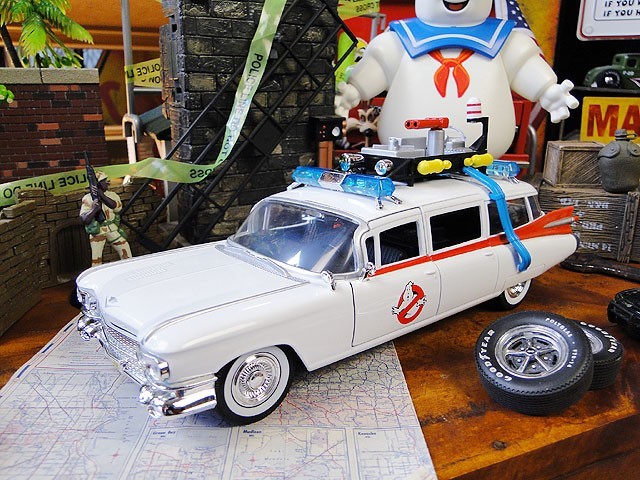 映画　ゴーストバスターズ　ECTO-1　ダイキャストミニカー　1/24スケール　アメリカ雑貨　アメリカン雑貨　_画像2