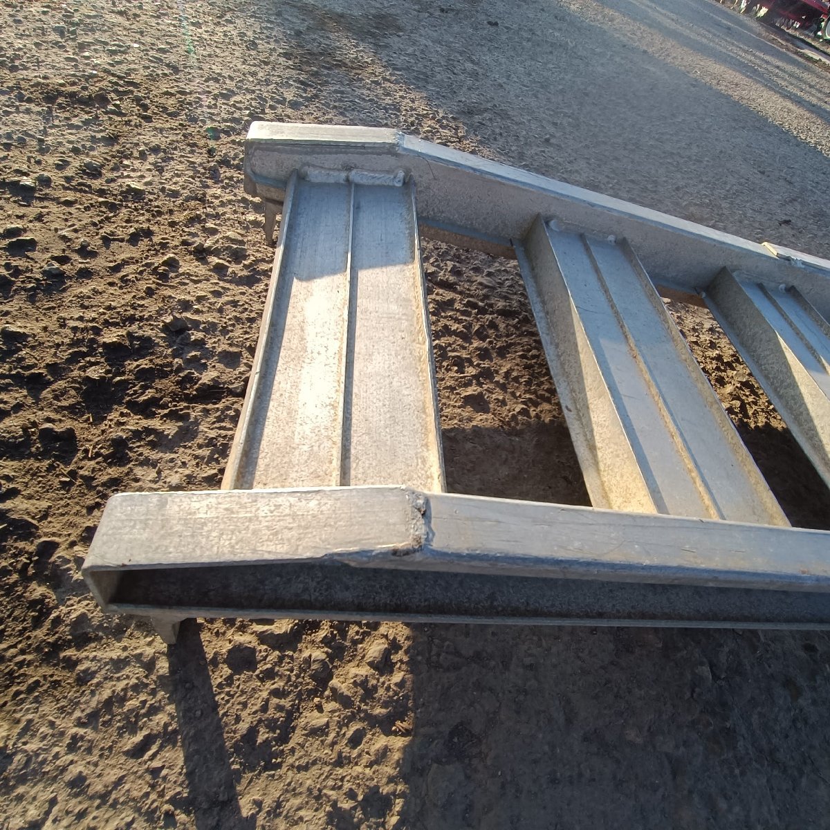  rock this side .7 Tokai a Le Coq aluminium bridge NA-0608 maximum loading 0.8t aluminium b Ricci approximately 1800. approximately 1.8m 6 shaku loading ladder foot board used 