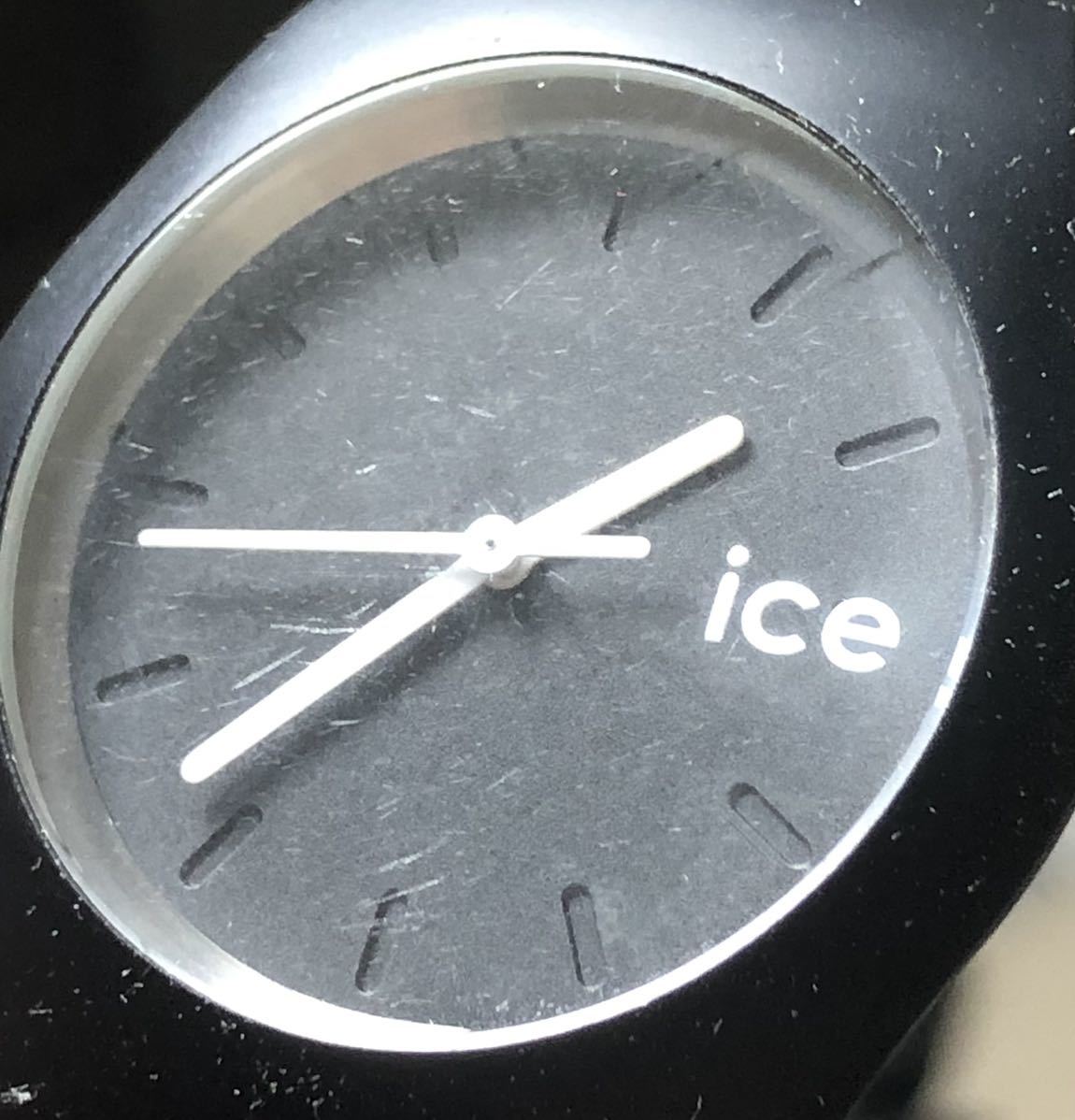 233-0146 ice watch アイスウォッチ　メンズ腕時計　ラバーベルト　クオーツ　黒　ブラック　電池切れ 動作未確認_画像7