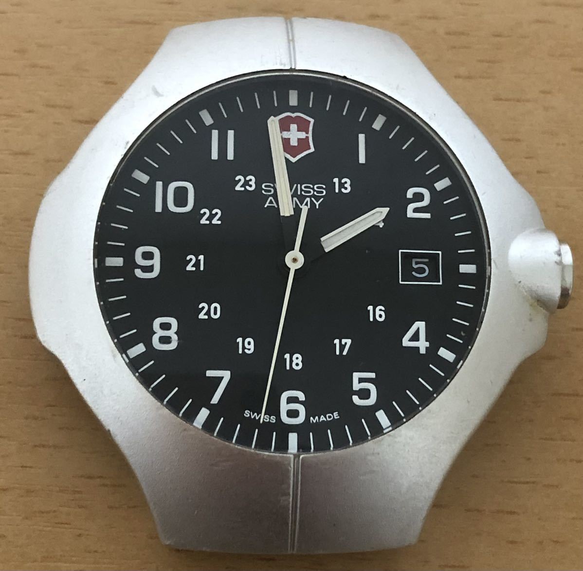 234-0010 VICTORINOX ビクトリノックス　SWISS ARMY メンズ　レディース　腕時計　クオーツ　020257557 電池切れ 動作未確認_画像1