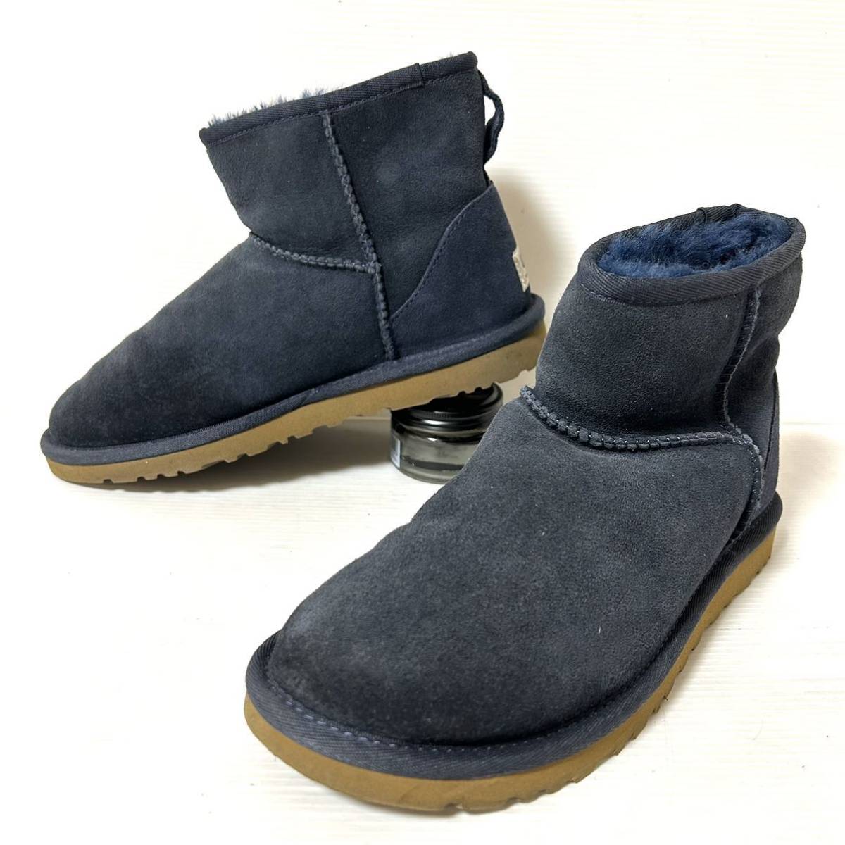 【美品】UGG CLASSIC MINI II アグ　クラシック　ミニ　ムートンブーツ 5854 ショートブーツ 23cm ネイビー　＊8_画像1