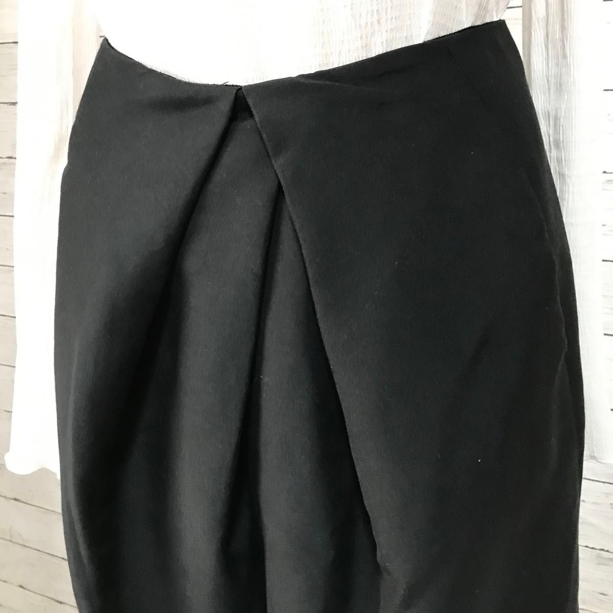 【BALLSEY】黒スカート　サイズ36 S シルク37% ブラック　裏地キュプラ　上質　日本製　オフィス　フォーマル　 裏地あり