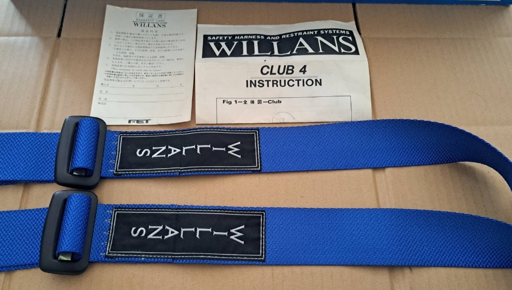 未使用品 FET 1990年 WILLANS ウィランズ カムロック 4点式 シートベルト 青 2インチ 右用 パッド ボルト 板 付き(検 レーシング ハーネス の画像3