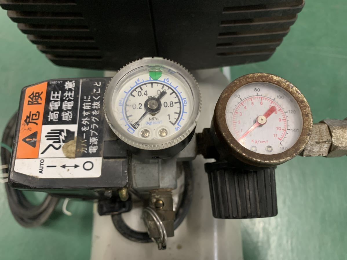 ♪ 中古 共立グリーン オイルレス小型エアコンプレッサー PAFA153 1.12kw(1.5HP) 簡易動作確認済み ♪ 税なし ♪_画像5