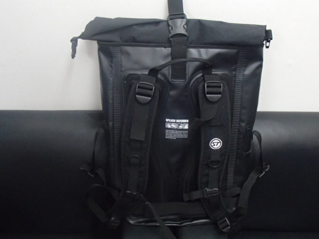 #59092【中古品】ストリームトレイル Stream Trail　ドライタンク 40L ブラック　防水バッグ 旅行 バックパック アウトドア トレッキング_画像6