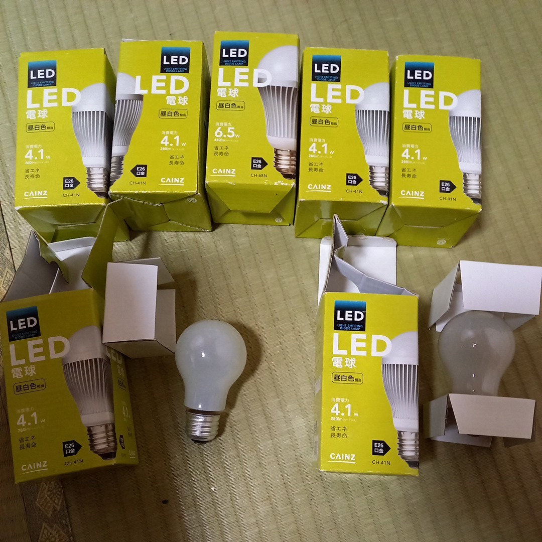 電球 中古 まとめて LeDではありません 七点 ジャック扱いで ゆうパック60 箱は関係ありません シャンク 中古 e26の画像1