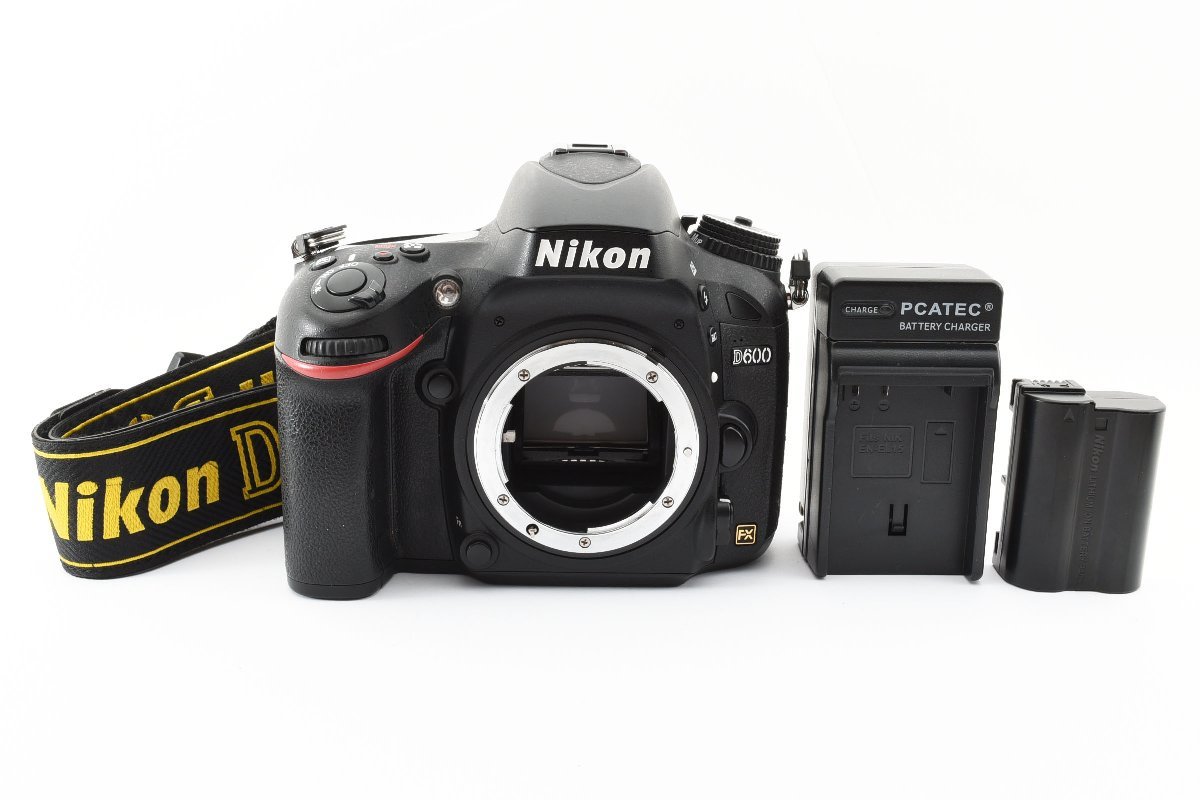 美品 シャッター数4246回 Nikon デジタル一眼レフカメラ D600 ボディ_画像1