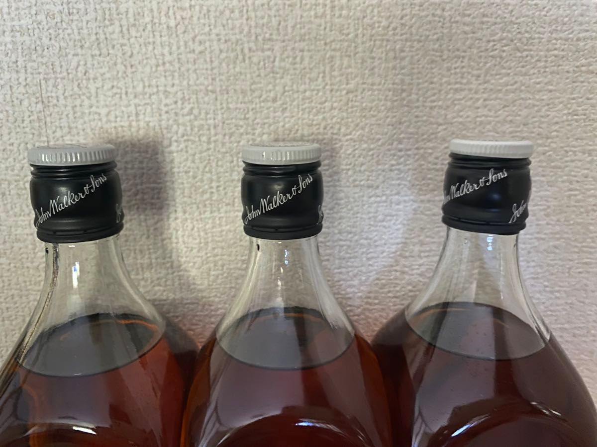 ジョニーウォーカー ブラックラベル 12年　アイラオリジン　スコッチウイスキー　1L×3本セット　箱付き