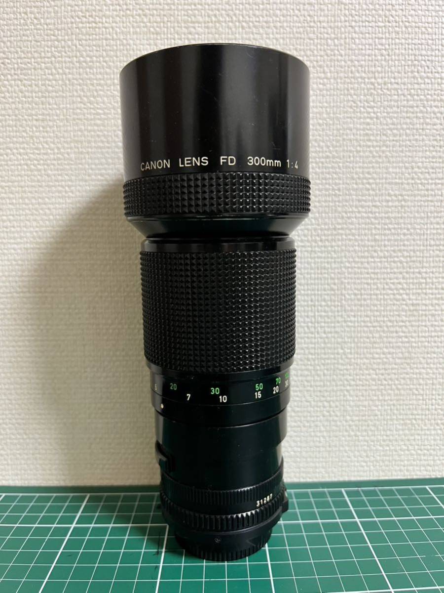 CANON LENS FD 300mm 1:4 一眼カメラ用 カメラレンズ キャノン 動作未確認　NIKON SONY MINOLTA PENTAX_画像1