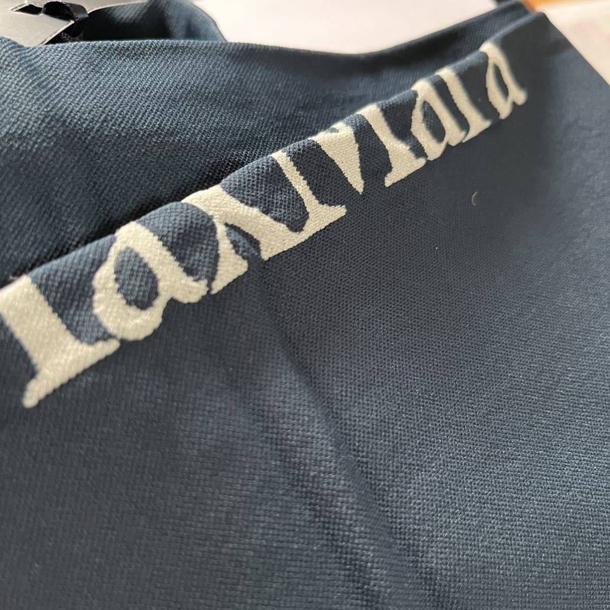 新品未使用タグ付き MAX MARA 今期 テクニカル ファブリック 新品未使用タグ付き MAX MARA 今期 テクニカル ファブリック