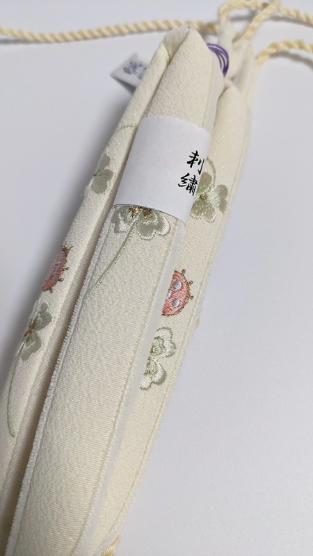 Yahoo!オークション - てんとう虫 クローバー 刺繍 鼻緒 正絹 日本製 Yahoo!オークション - てんとう虫 クローバー 刺繍 鼻緒 正絹 日本製
