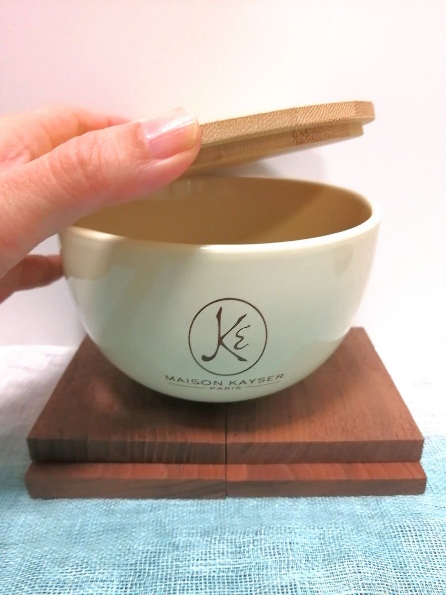 新品 MAISON KAYSER(メゾンカイザー)】竹製蓋付きボウル 新品 MAISON KAYSER(メゾンカイザー)】竹製蓋付きボウル