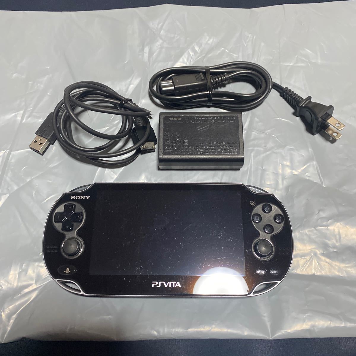 SONY PlayStation VITA PS VITA クリスタルブラック　pch 1000 動作確認済み　送料無料_画像1