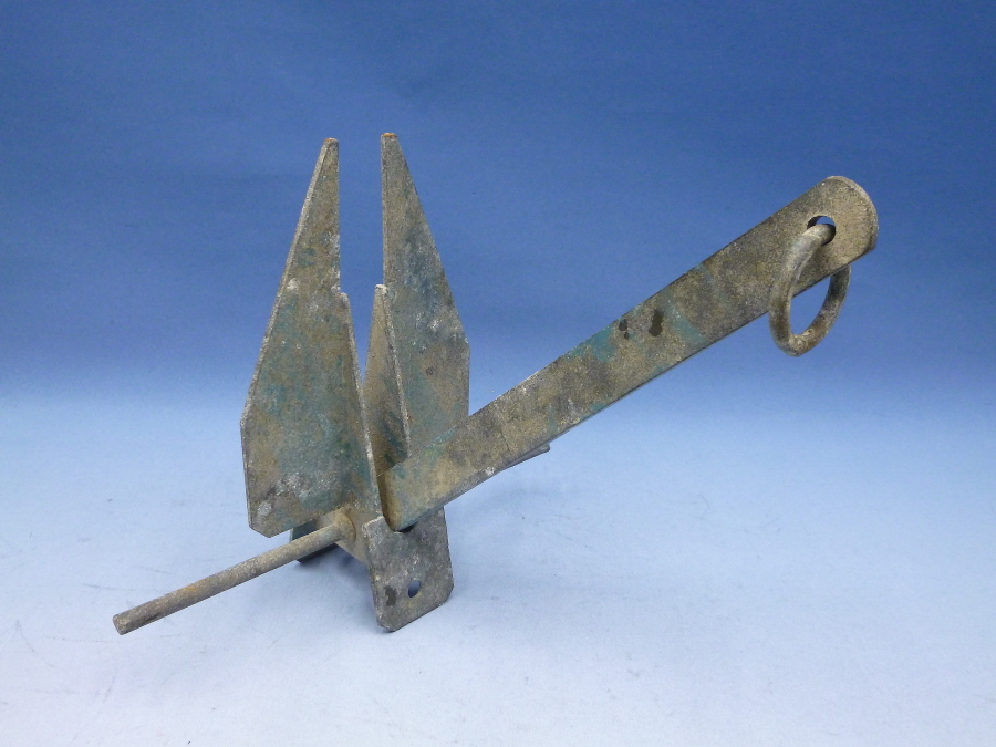  small size boat, for boat anchor approximately 3.9kg used .