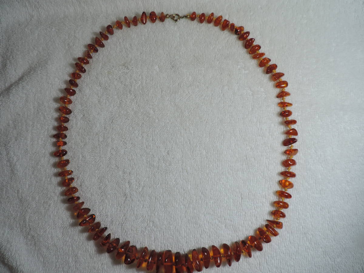 代引き人気 ロングタイプ・美品・琥珀・一番大粒(約13x20ミリ)・ネックレス長さ63cm・総重量約 24.70g アンバー、琥珀