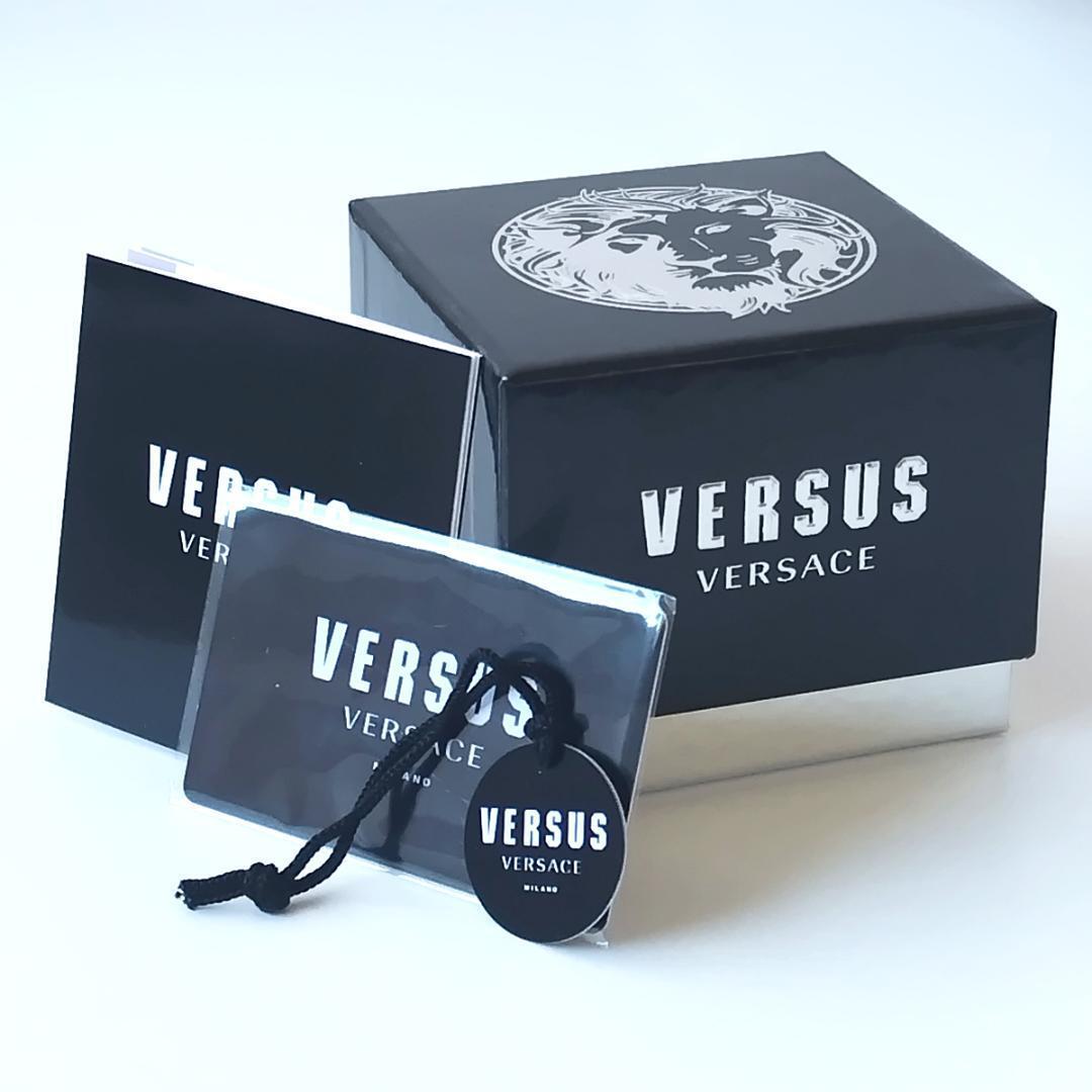 シルバー ダークグレー新品メンズ腕時計VERSUS VERSACEかっこいい３針カレンダー日付ヴェルサス・ヴェルサーチ男性ウォッチ箱付_画像9