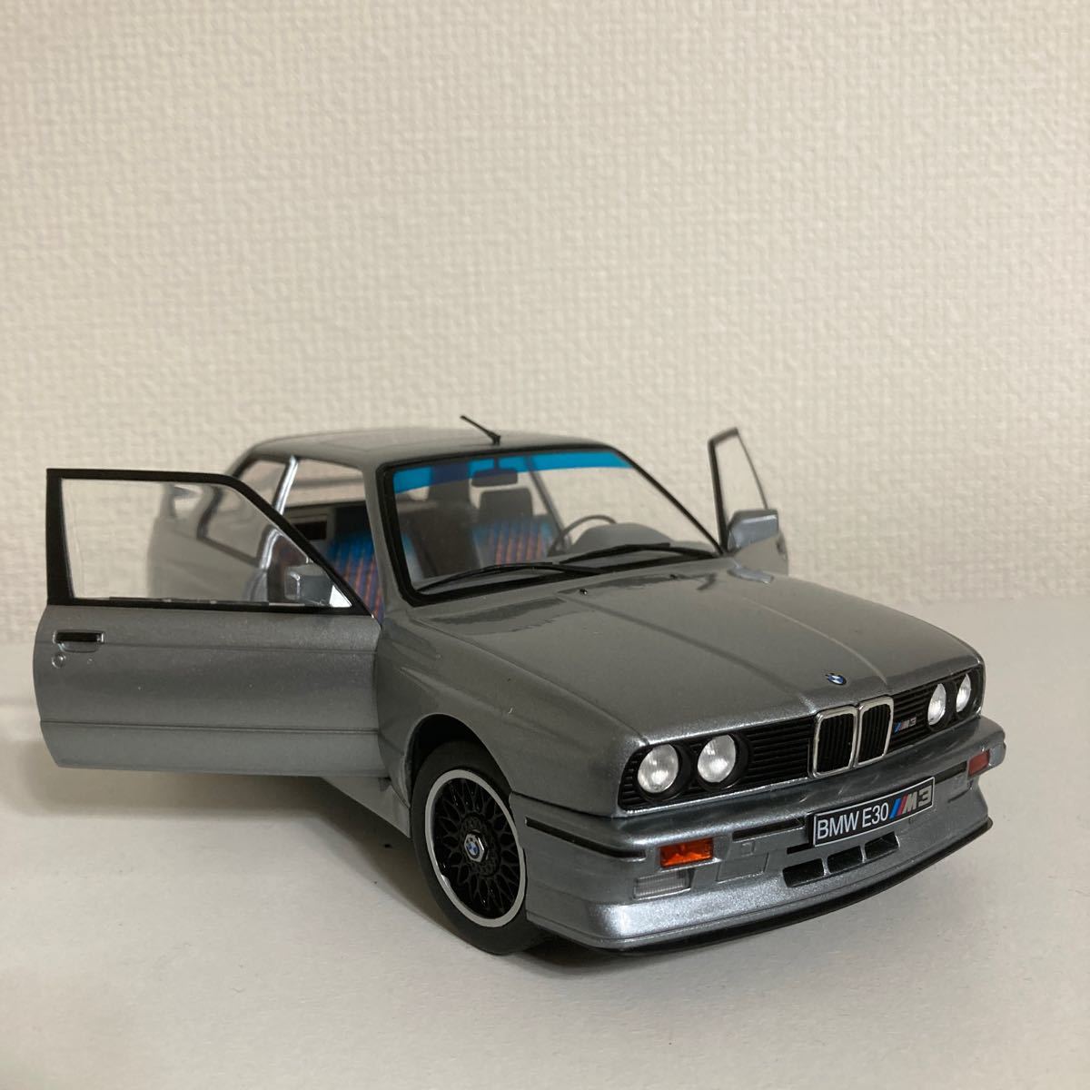 1/18 BMW E30型　M3 希少カラー_画像5