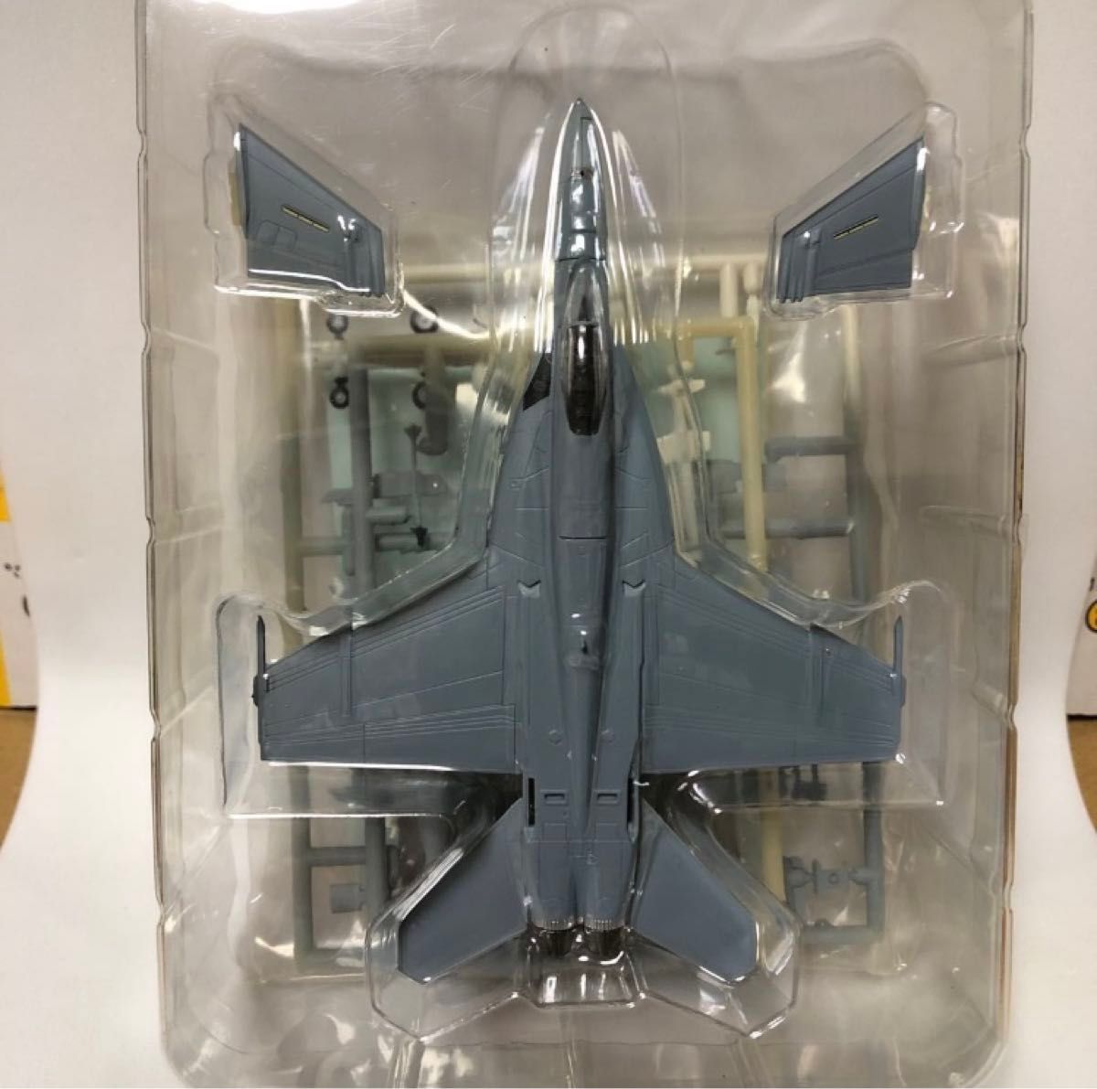 1/144 F/A-18E スーパーホーネット VFA-143 ロービジ 米海軍・海兵隊の名機たち カフェレオ アメリカ海軍