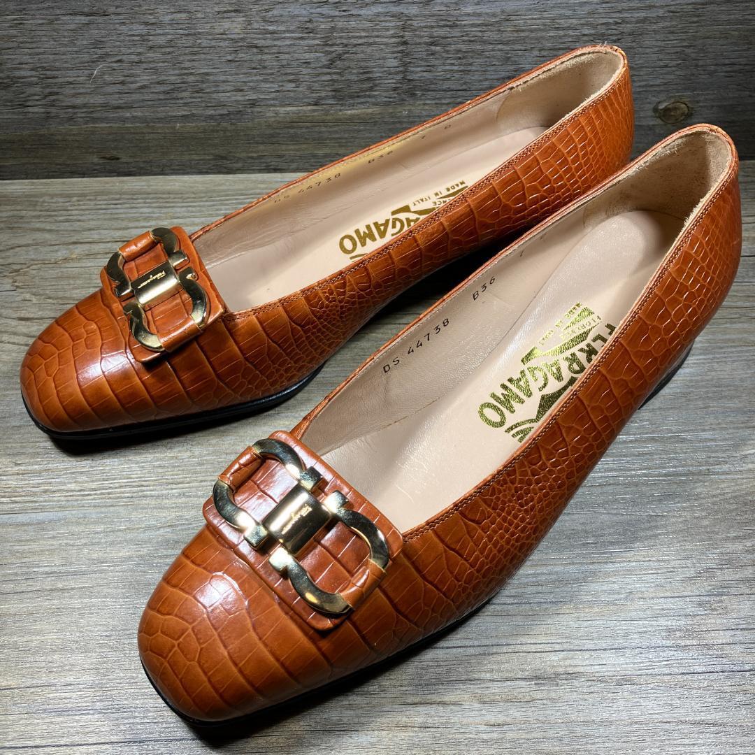 【ほぼ未使用】 Salvatore Ferragamo サルバトーレフェラガモ パンプス クロコ 7D 24.5cm～25cm相当 ヒール高さ : 約3cm ゴールド_画像2