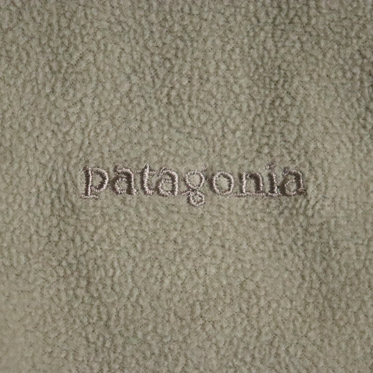 ?5S/Y2.2-2　Patagonia　パタゴニア　MICRO D-LUXE　フリースジャケット　スナップボタン　長袖シャツ　刺繍ロゴ　メンズ　L　ベージュ系_画像3
