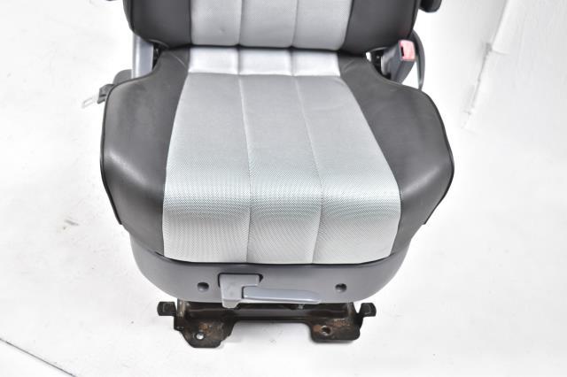  Hiace CBA-TRH214W center seat 