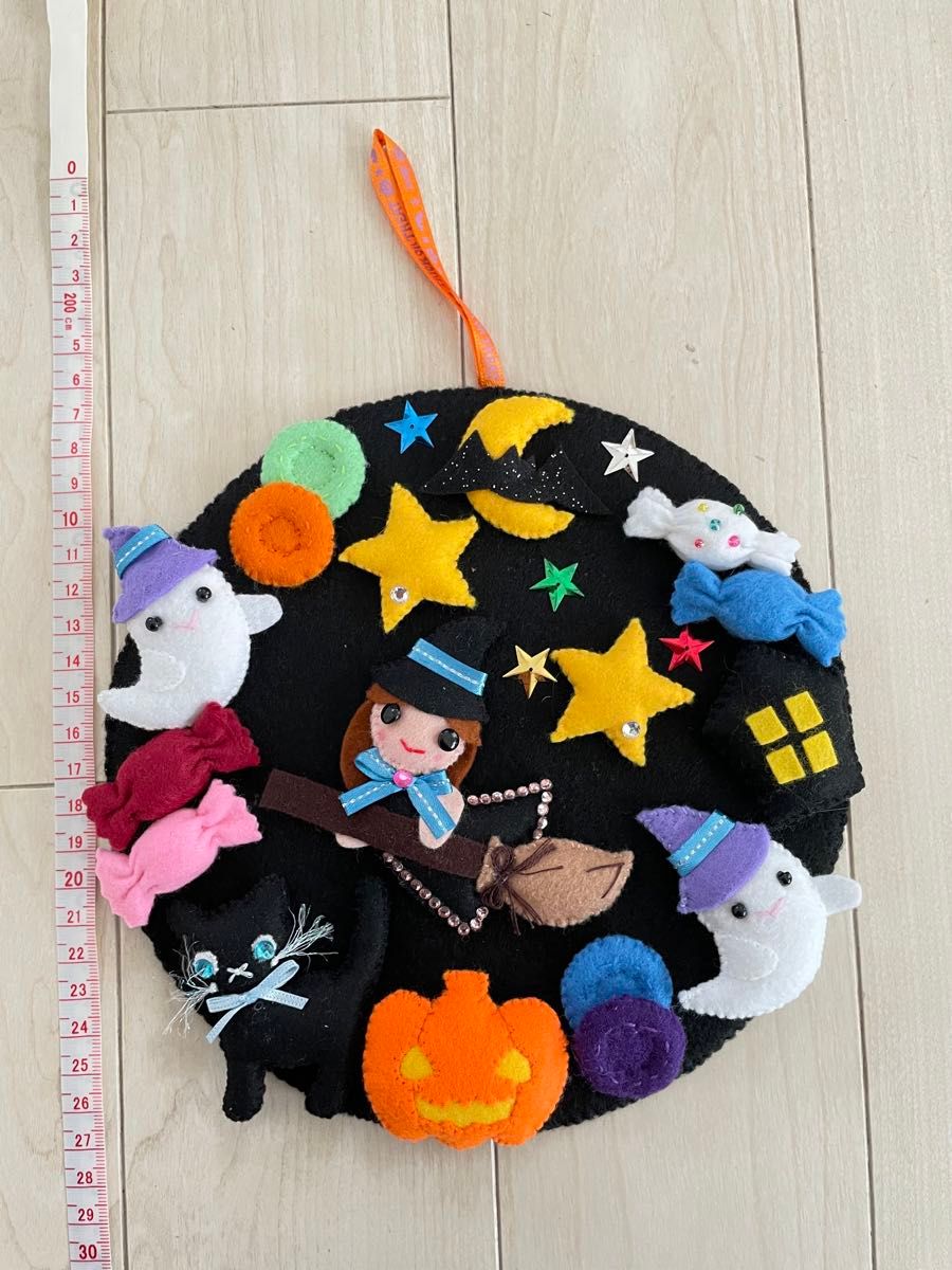 ハンドメイド☆ フェルトで作ったハロウィンリース① タ