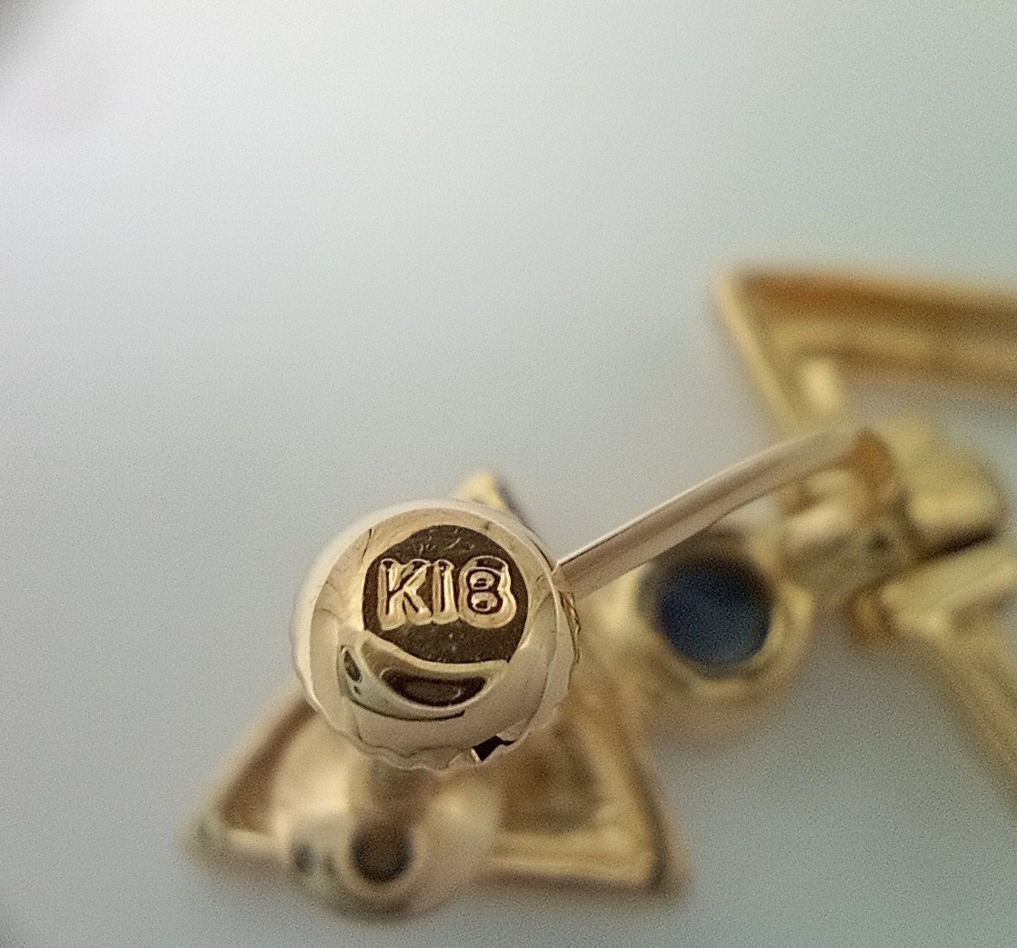 K18 ゴールドイヤリング トライアングル 5.8g エメラルド ソーティングカード付 店舗受取可_画像6