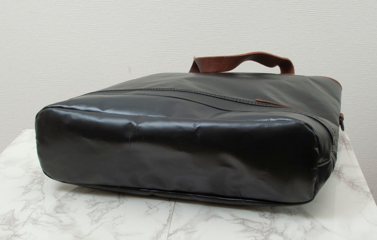 【美品】DIESEL(ディーゼル)PVC レザー トートバッグ ブラック 黒 メンズ 中古  used 大容量 ブランド