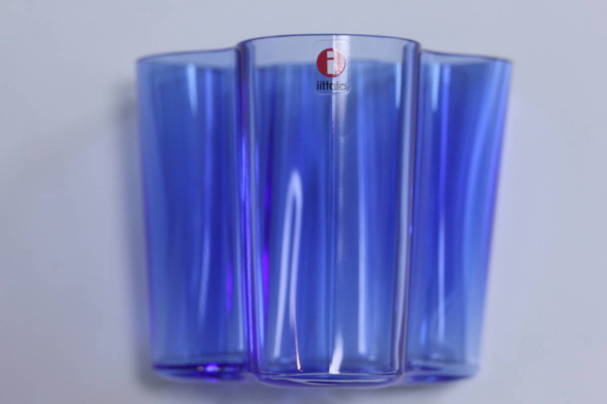 30464 1990年代のライトブルー　アアルトベース　95mm 花瓶　イッタラ　フラワーベース iittala Aalto ライトブルー　サファイア_画像1