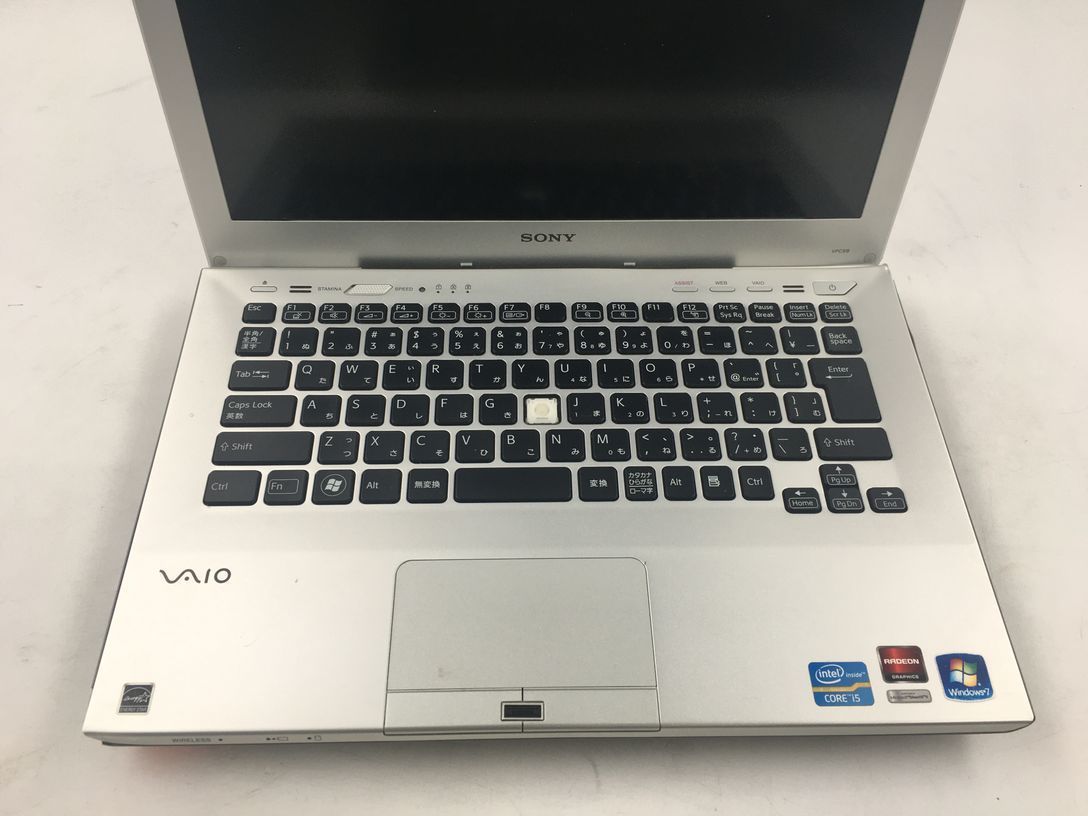 SONY/ノート/HDD 320GB/第2世代Core i5/メモリ4GB/WEBカメラ有/OS無/Advanced Micro Devices, Inc. [AMD-240129000766114_キーボード接写１