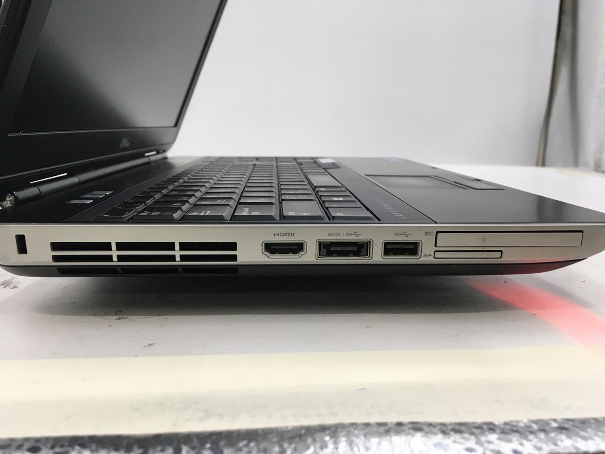 DELL/ノート/HDD 320GB/第3世代Core i5/メモリ4GB/WEBカメラ無/OS無-240126000762040_側面（左）M